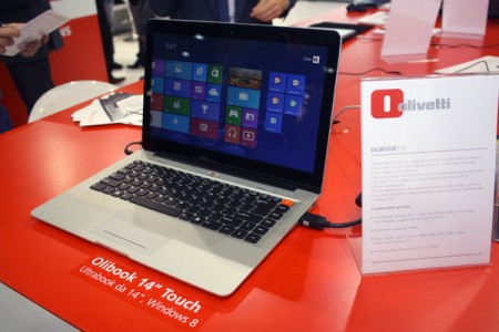 Photo of Экран лэптопа Olivetti Olibook T14 Touch под управлением ОС Windows 8 распознает до 5 прикосновений одновременно